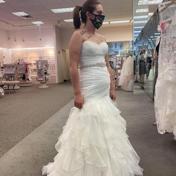 Wedding dress - Picture 5 of 5